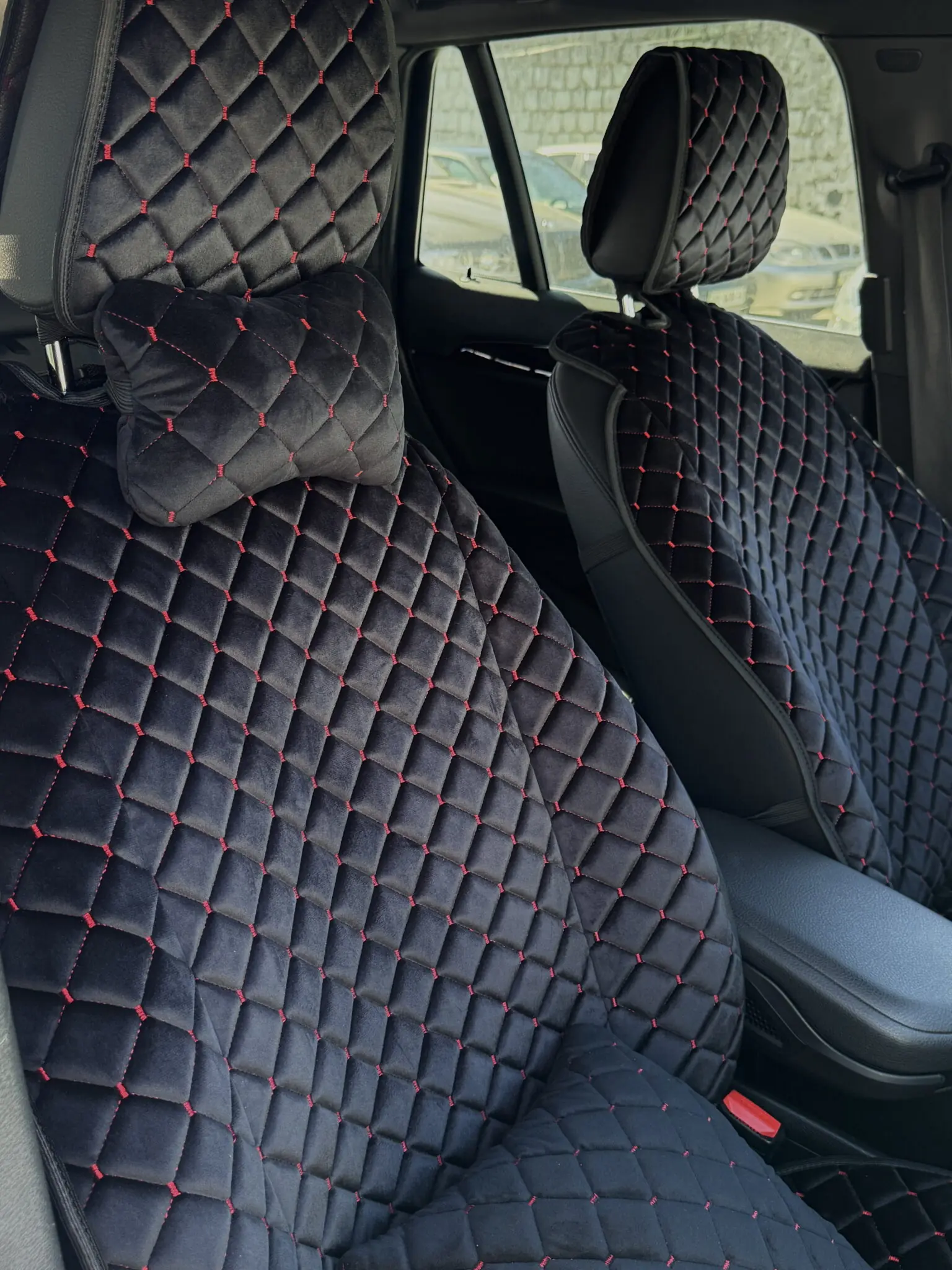 Pokrowce na siedzenia z ściegiem diamentowym